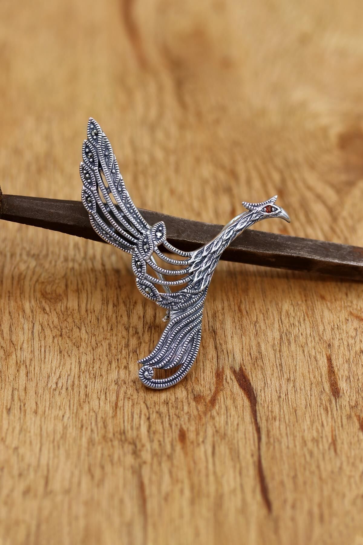 Tavus Kuşu Modeli Markazit Gümüş Broş 253