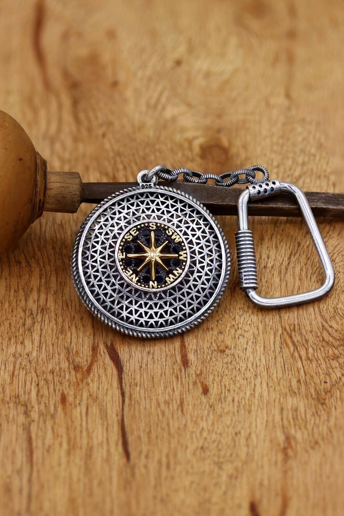 Telkari İşlemeli Pusula Modeli Gümüş Anahtarlık 071