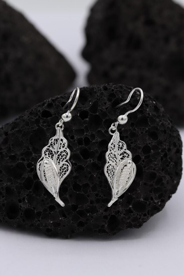 Yaprak Modeli Telkari Gümüş Küpe 181
