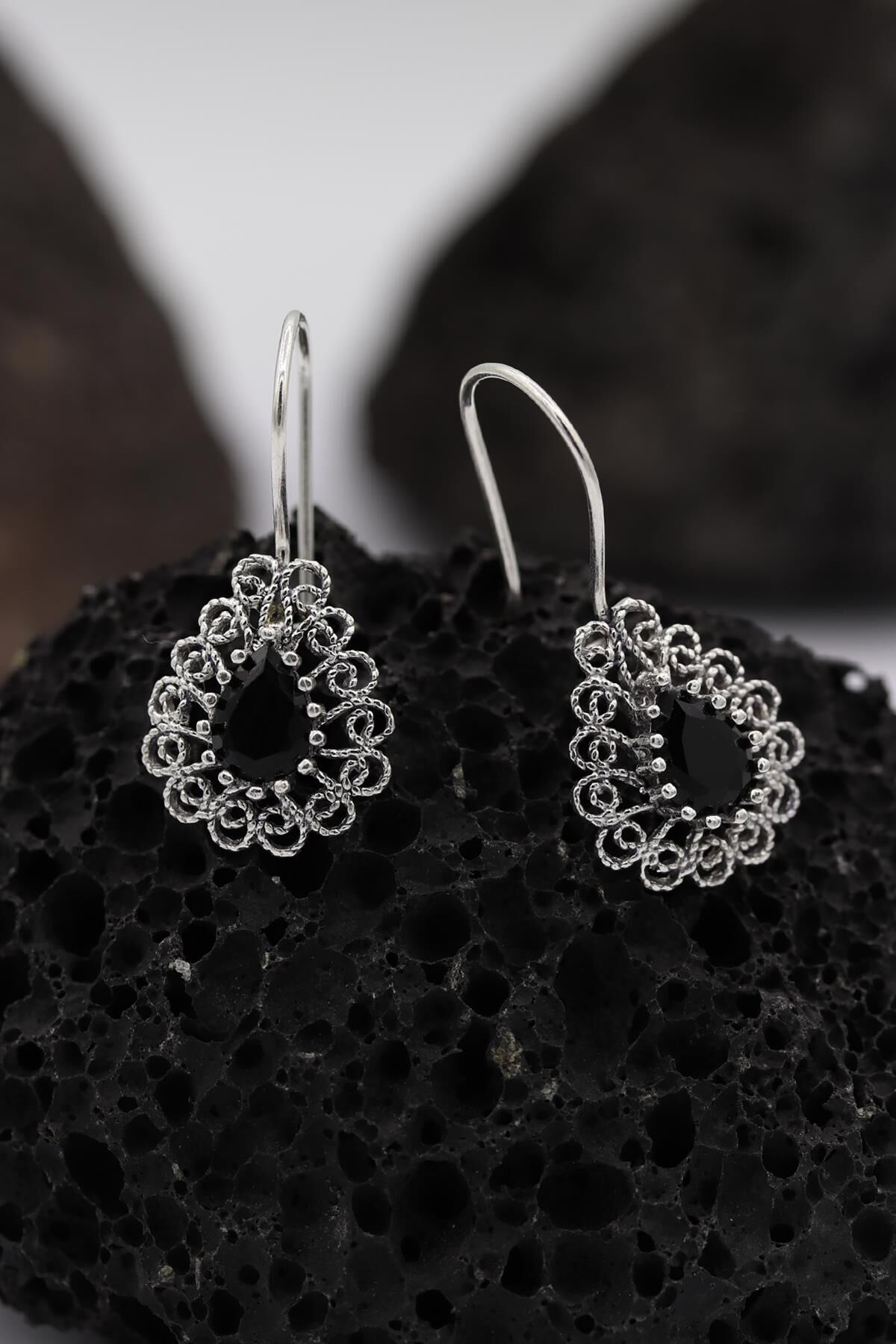 Oniks Taşlı Damla Modeli Telkari Gümüş Küpe 207