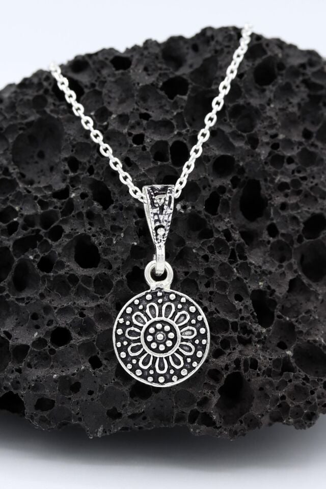 İşlemeli Mardin Hasırı Gümüş Kolye 001