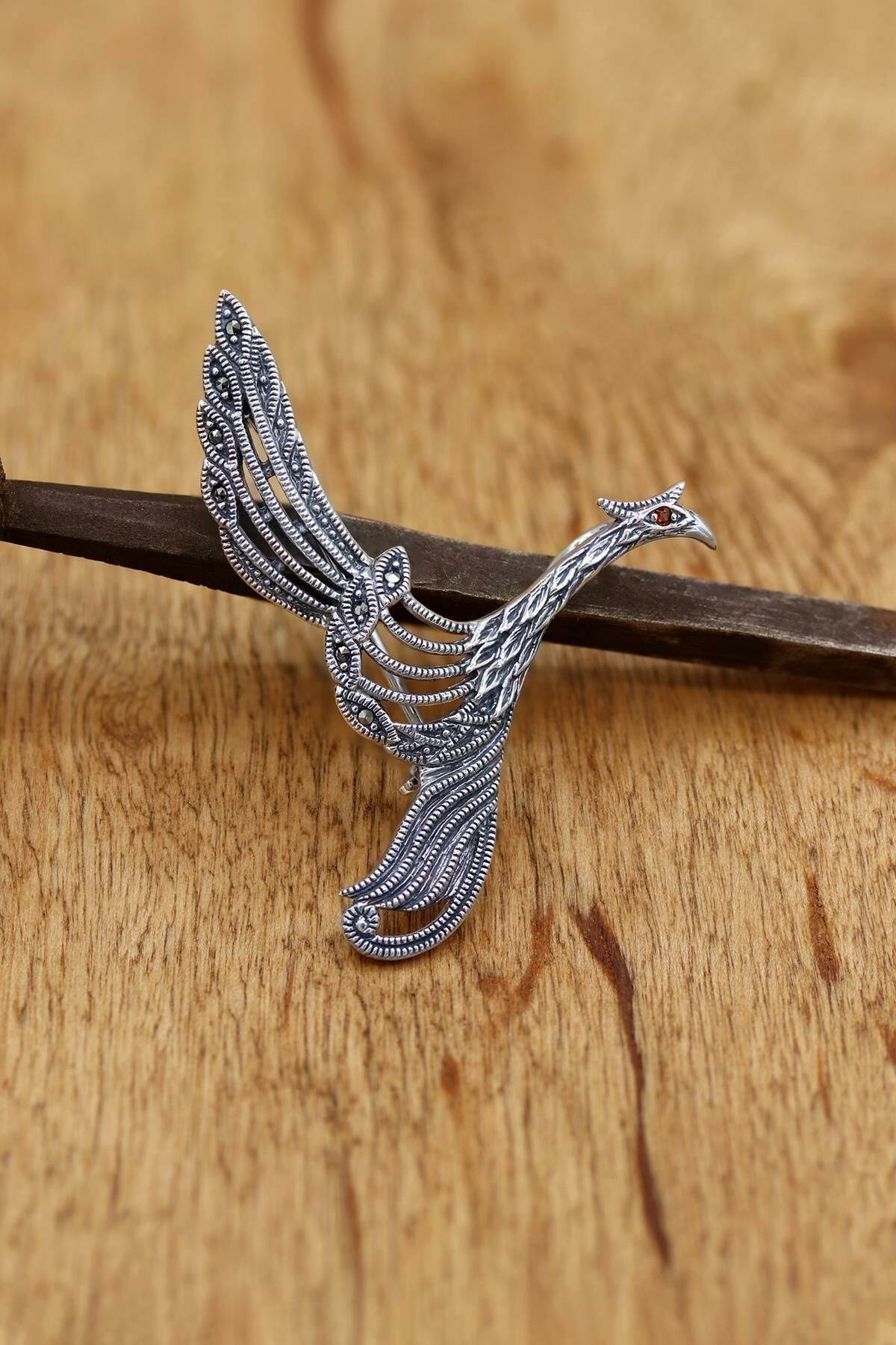 Tavus Kuşu Modeli Markazit Gümüş Broş 253