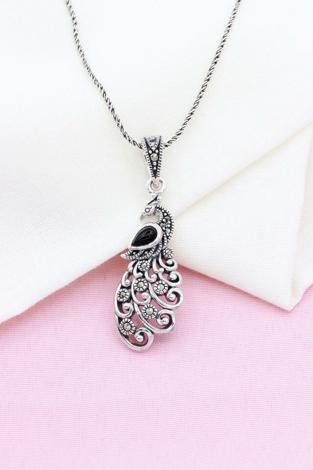 Tavus Kuşu Modeli Siyah Akik Taşlı Markazit Gümüş Kolye 158