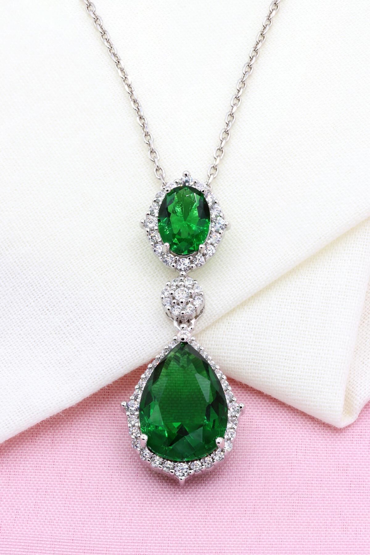 Zümrüt Taşlı Damla Modeli Gümüş Kolye 322